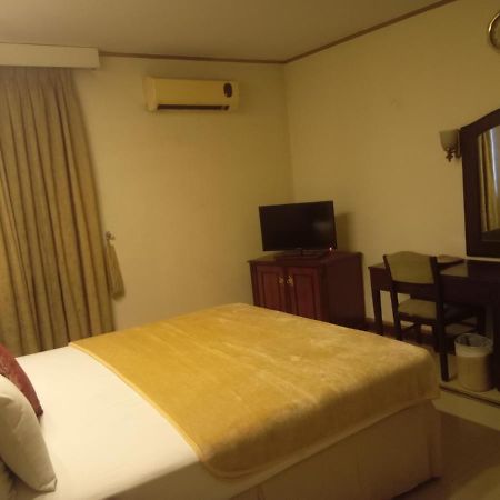 Hotel Shalimar Rawalpindi Exterior photo